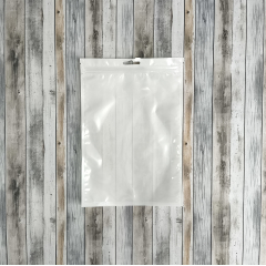 Пакет трехшовные 18*26см, 62 мкм, ПЭТ/ПЭ (бел+прозр), зип-лок, европодвес