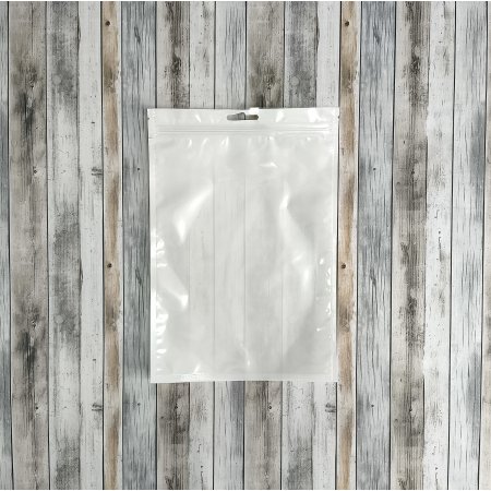 Пакет трехшовные 18*26см, 62 мкм, ПЭТ/ПЭ (бел+прозр), зип-лок, европодвес