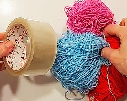 Поделки из скотча и стрейч-пленки: нестандартные идеи